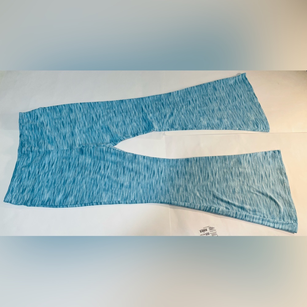 Women’s No Boundaries Blue Flared Leggings